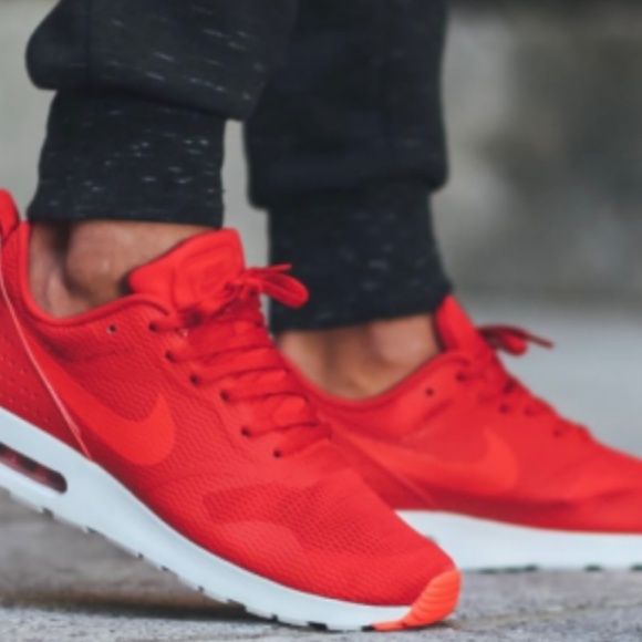 Nike Air Max Tavas, size 7.5 men - Picture 2 of 6